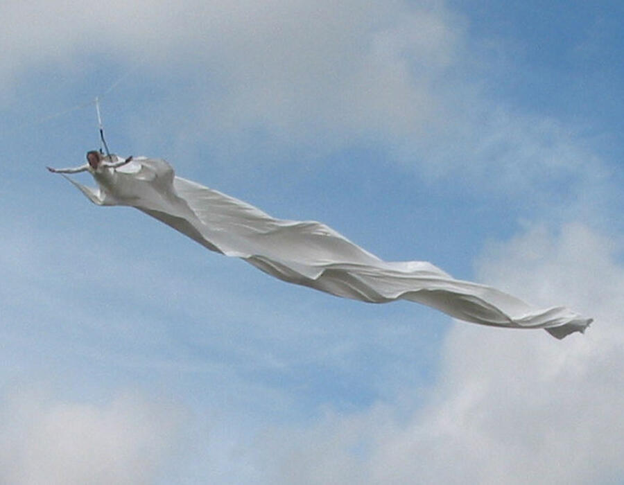 03kite_dress_04_.jpg
