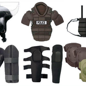 5-riot-gear.jpg