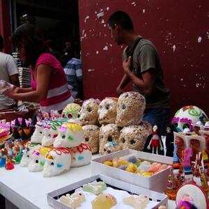 c_market_skullsresizeddsc02362.jpg